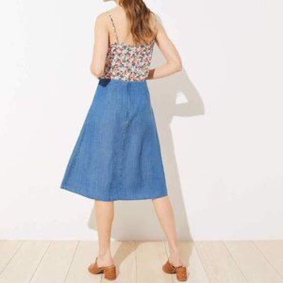 NWT LOFT Chambray Distressed Skirt Sz 4P - Picture 3 of 6